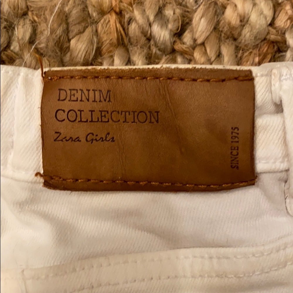 ZARA KIDS WHITE RIPPED JEANS - Picture 6 of 13